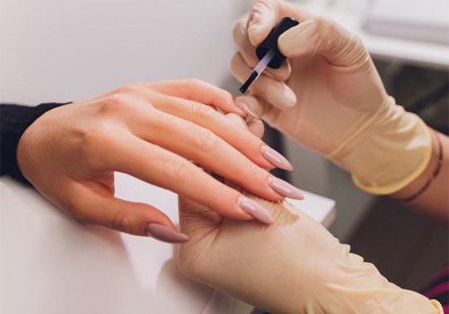 الاظافر ومستلزماتها