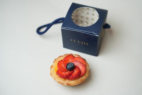 NATA STRAWBERRY - NATA TOPPED WITH FRESH STRAWBERRY FRUIT