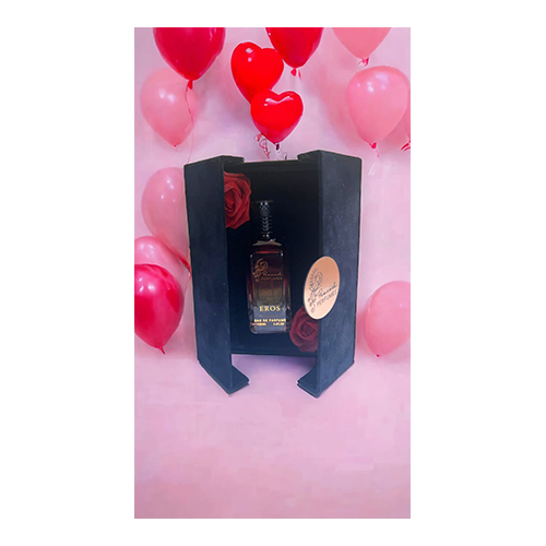 Valentine's Offer 2 - Share with your loved ones a special perfume from Peacock, 100 ml, special velvet packaging, and a rose bouquet  All you have to do is choose the perfume and your ball Leave the roses and the rest is on us