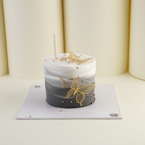 cake 6 inch  white&black(butterfly)