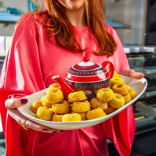 Mini Aqili disc with saffron milk