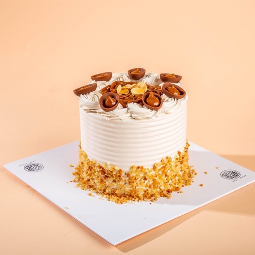 caramell cake - حجم ٦ انش حشوه سبونش فانيليا &nbsp;بالكراميل