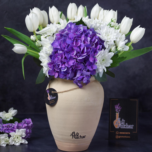 Mini Fukhar 2 - Hydrangea With Tulips 
 Hight: 40 cm Width: 16 cm ** Disclaimer: The colors of the flowers may vary depending on availability