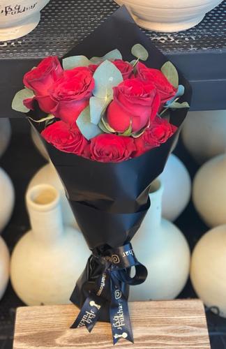 Red Or White - Bouquet of your choice