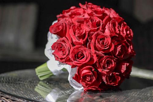 Red rose bridal bouquet 6