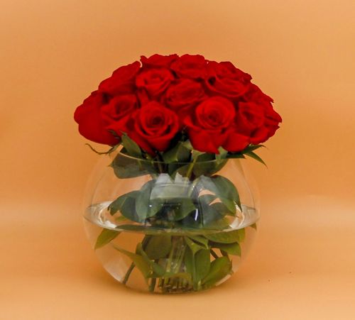 medium red rose - Red rose 15 pcs with a glass vase