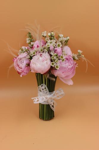 bridal bouquet peoniya - peoniya bridal hold, it is preferable to pre-order two days before the delivery date