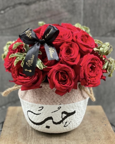 Love vase red rose