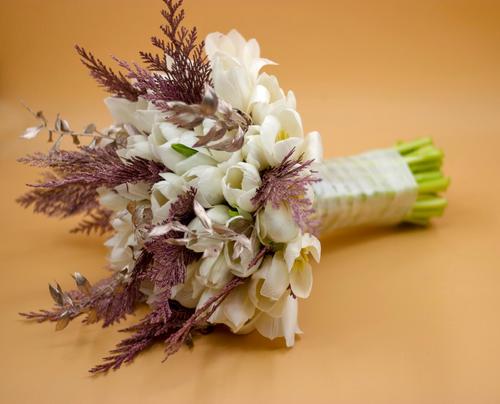 Tulip wedding bouquet 8