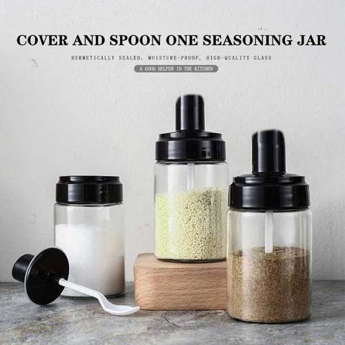 Spice bottle rack with spoon 4pcs - Seasoning bottle rack with spoon, perfect for your kitchen and can be
 used to hold a variety of seasonings: pepper, sugar, salt, seasoning, 
chicken soup powder, corn starch and so on. 
 Integrated spoon with lid 
   easy to use 
   250 ml capacity 
   Material: plastic 
   Each bottle measures 6.5