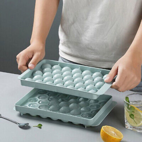 Ice tray with lid - Round ice tray with lid. 
 33 holes