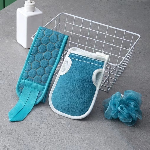 Bathing cloth (3pcs) - The distinctive shower set contains 3 pieces (body loofah)..
 Includes exfoliating glove
 Retinal fiber (circular)
 Longitudinal loofah for the back
 Make your own complete body cleaning tools