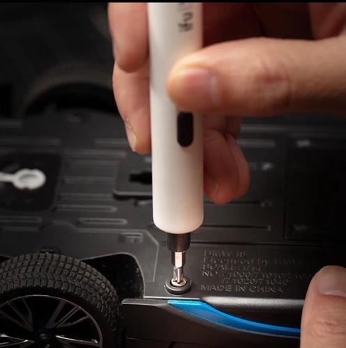 Small powered electric screwdriver