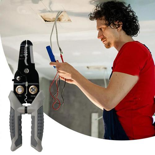 Multifunctional pliers
