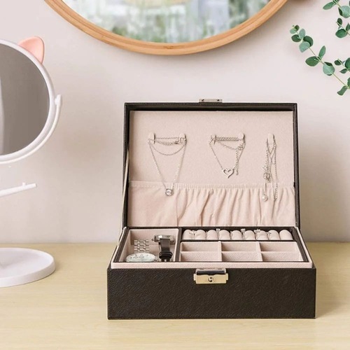 Jewelry storage box with lock