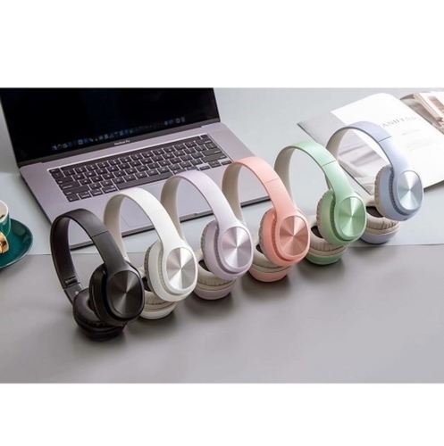 gjby gj31headphone - Name: Brand high-end mobile phone headsetBrand: GJBYItem no: GJ - 31Color: black, white, pink, purple, green, blueNumber of cases: 90PCSLine length size: 1.2mProduct Features:1. Adopt 6U horn, high, middle and low frequency are clear and perfect2. Adopt high elastic circular lines3. Built-in micro microphone, clear communication4. With the answer button, you can switch to up and down