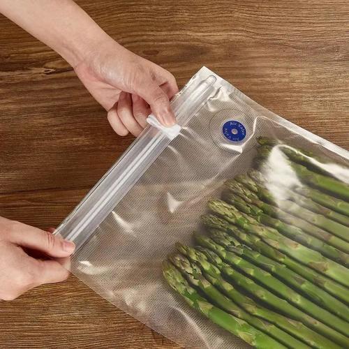 Air intake device, with 30 reusable bags