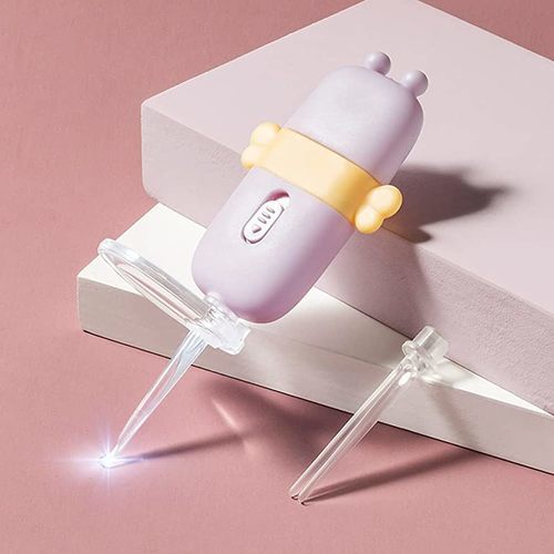 Ear cleaning tool for children with light
