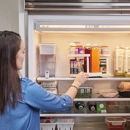 Two-tier rotating shelf