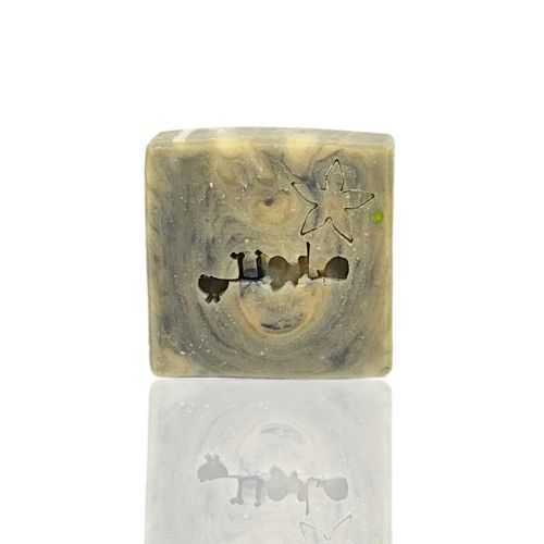 Sabonaty - Amber & Ginger soap - Natural soap with the scent of ginger and amber...a warm scent.  For daily use.
 
Glycerin soap is considered the most moisturizing type of soap.  It cleanses the skin softly and effectively and helps your skin to be healthy and radiant. 

We work to select the best ingredients

Handmade from natural oils and vegetable glycerin,,
 
Weight 100 grams
 
Ingredients: Water. Vegetable glycerin. Stearic wax, almond oil, coconut oil, soybean oil, palm oil. sodium hydroxide. Essential oil