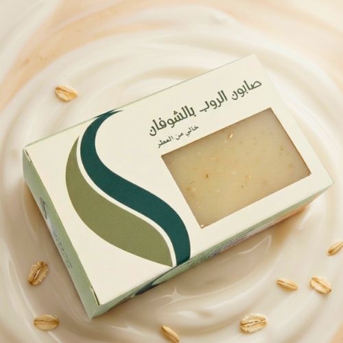 صابون روب بالشوفان - خالي من العطر مناسب للحج&nbsp; صابون الروب بالشوفان...  تمنحك مزايا الروب الطبيعي وزيت الزيتون ... تساهم في التنظيف اللطيف والترطيب واللمعان للبشرة بالاضافه الى تقشير الشوفان الناعم  ... صابونة ناعمة تصلح لجميع أنواع البشرات 
الوزن  100 جرام المكونات :زيت جوز الهند .زيت النخيل .زيت الزيتون.روب&nbsp; .ماء مقطر.هيدروكسيد الصوديوم . .