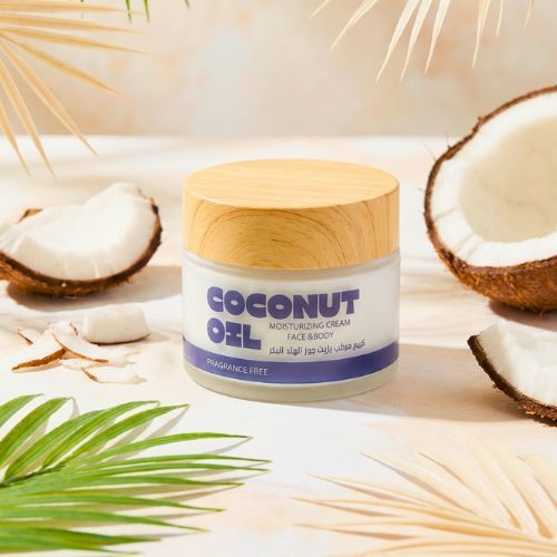 كريم زيت جوز الهند المرطب - كريم&nbsp; يغذي و يرطب البشرة بفعالية كبيرة، خالي من العطر ويمنحها الليونة، ويحميها من الجفاف فيمنحها النضارة، والنعومة، والحيويه ، مناسب لبعد عمليات التقشير والليزر مناسب للحج صنع من زيوت نباتيه خالي تماماً من الزيوت المعدنيه واي  محسنات كيميائيه 
طبيعي ..  خالي من الالوان • صنع من زيت جوز الهند البكر الغير مكرر وزيت بذور العنب المعصور على البارد وجلسرين المرطب وفيتامين e .تمتصه البشره سريعا . 
الحجم 100مل المكونات
:زيت جوز الهند البكر الغذائي .زيت اللوز .شمع السيتاريك.شمع سيتريت