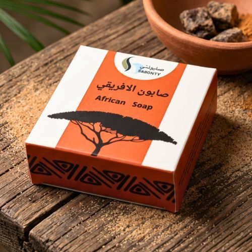 الصابون الافريقي - صابون طبيعي صنع بالطريقه الافريقيه&nbsp;

يتكون الصابون الافريقي من الجليسرين النباتي وزبدة الشيا وزيت جوز
الهند وزبده الكاكاو الخام بالاضافه الى خلاصه الفواكه مما يساهم في ترطيب عميق
ونعومه فائقه يستشعر بها خلال الاستعمال &nbsp;.  

يقوم هذا الصابون بتنظيف البشرة بعمق بالإضافة إلى تنقية البشرة
وتصفيتها وتخليصها من الشوائب &nbsp;وقد تم استخدام الصابون الأفريقي لعدة قرون كعلاج طبيعي لتنظيف الجلد
 مثالي لتنظيف: الوجه الجسم.  رائحه مسك بودريه&nbsp;  

صنع يدويا&nbsp;
من زيوت غذائيه وكل قطعه صابون مميزه بشكلها   

وزن الصابون : 100 جرام  

مكونات آمنه طبيعيه   

خالي من البرابين   

خالي من سلفات لوريث الصوديوم
(SODIUM LAURETH SULFATE) «SLS».