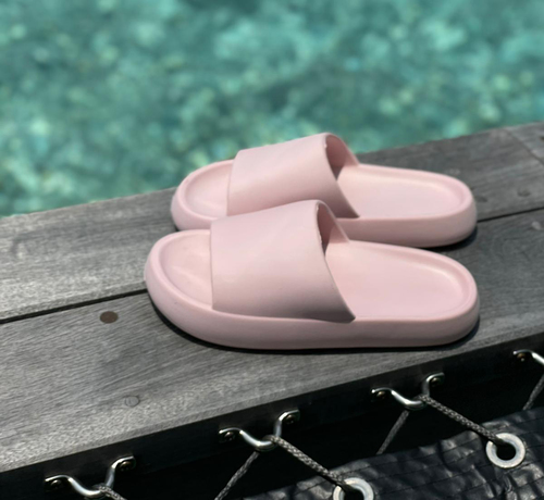 SUMMER SLIPPER - FIT TRUE TO SIZE