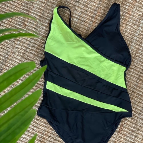 SWIMSUIT - PADDED FIT TRUE TO SIZE