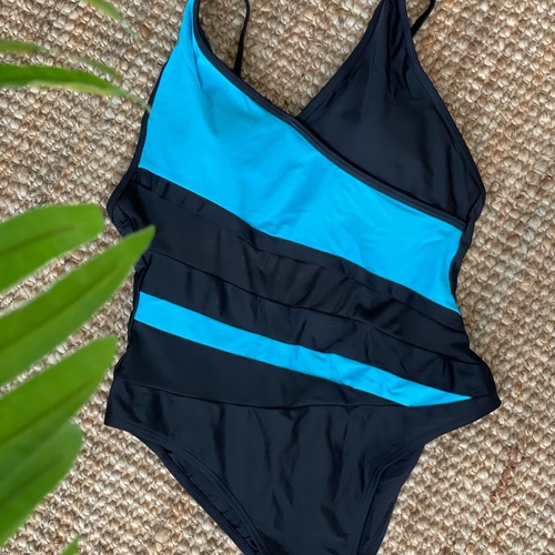 SWIMSUIT - PADDED FIT TRUE TO SIZE