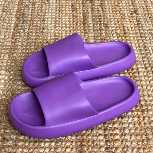 SUMMER SLIPPERS