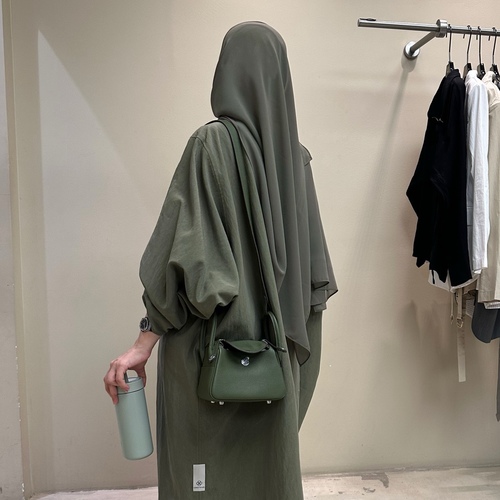 Luna olive