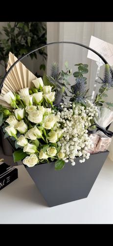 Lazira Floristry - سلة منسقة