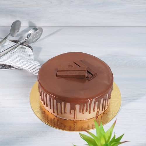 Kitkat House Cake