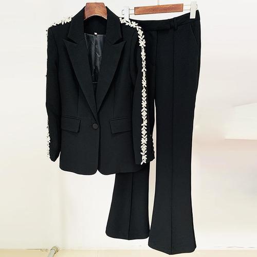 medium bust 102cm   length 70cm pants length 113cm