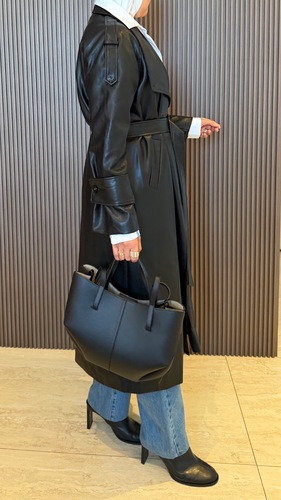 جاكيت جلد اسود