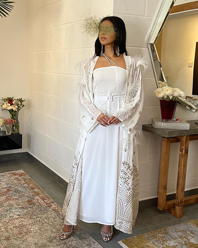 WHITE KAFTAN - Length 56 Please provide us with your size and length details in the note box

Note: All orders on this item are pre-orders and will take 2-7 business days.