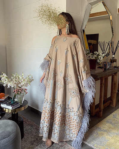 Beige Kaftan - Length 56 Please provide us with your size and length details in the note box

Note: All orders on this item are pre-orders and will take 2-7 business days.