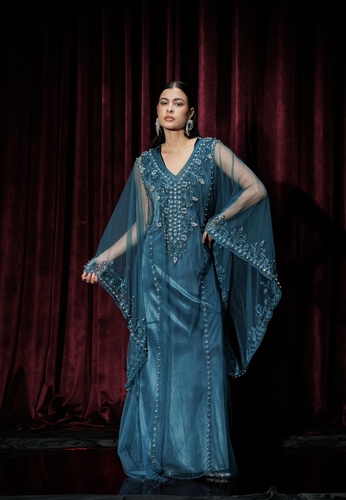 02 - ثوب + مخملالطول ٥٨ /٦٠ انشممكن إضافه كم طويل بالملاحظات&nbsp;
للمقاسات الخاصه يرجى الكتابه في صندوق الملاحظات