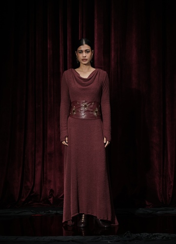 08-09 - دراعه بخام الصوف الطول ٥٥ -٥٨حزام جلد شك
للمقاسات الخاصه يرجى الكتابه في صندوق الملاحظات