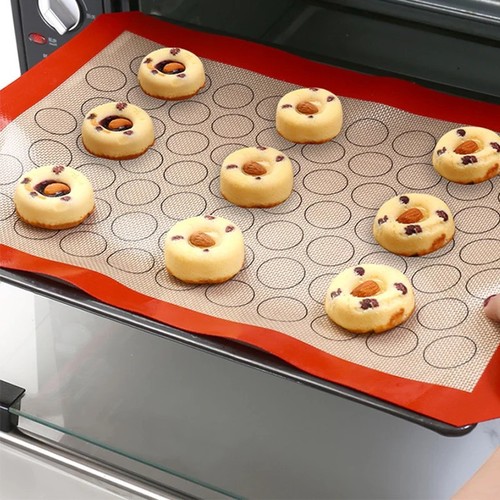 حصيرة ماكرون من السيليكون من نوستيك - Reusable alternative to baking paper Also serves as a workstation for preparing and rolling out dough Fat-free baking without butter Easy to clean Keep your trays clean Heat resistant up to 260°C (500°F)