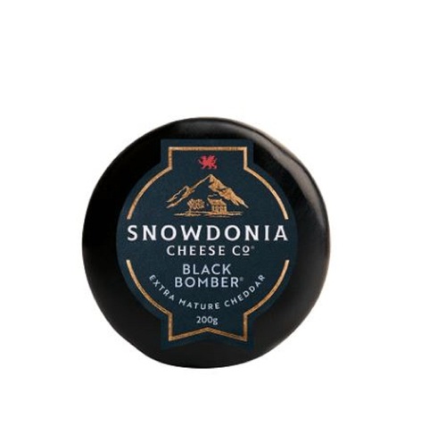 SNOWDANIA EXTRA MATURE CHEDDAR 200G -UK - The cheese that started it all. Still crafted using our original recipe. Wrapped in a wax as dark as Snowdonia’s night skies, our multi-award-winning Black Bomber extra mature Cheddar combines amazing creaminess with intense, deeply savoury flavour notes. Demandingly moreish.