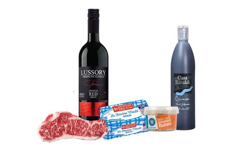 شيف ماسيمو  وصفة تالياتا (30%( - Ingredients:  250g Wagyu 9+ Striploin Payson Breton Unsalted Butter  Lussory Red Wine Non Alcholic Casa Rinaldi Balsamic Glaze  Cornish Sea Salt Smoked Flakes✨ tagliata al vino e balsamico ✨ 
 1️⃣ Season your cut of beef with a touch of smoked salt and let it rest to absorb the flavor. 2️⃣ In a hot pan, melt butter with fresh rosemary and garlic, infusing it with rich aroma. 3️⃣ Add oyster mushrooms and sauté until golden and full of flavor. 4️⃣ For the perfect sear, preheat a pan until smoking hot—this is the secret. 5️⃣ Sear your steak 2–3 minutes per side, creating that irresistible crust. 6️⃣ Allow the meat to rest for 5 minutes so every bite stays tender and juicy. 7️⃣ In the same pan, reduce red wine until silky, creating a deep, luxurious sauce. 8️⃣ Plate with elegance, finishing with a drizzle of balsamic reduction for balance. 
 🔥 A dish that combines simplicity, refinement, and bold flavors—crafted for true food lovers.