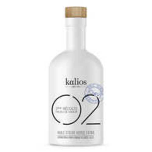 كاليوس زيت زيتون بكر ممتاز 500 مل - It is extra virgin thanks to its perfect acidity level, monovarietal thanks to its production from a single olive variety (Koroneiki), cold extracted to preserve its taste and benefits, and preserved in opaque packaging to protect it from light. With a very low acidity level of less than 0.35%, it ranks among the finest vintages of olive oils.