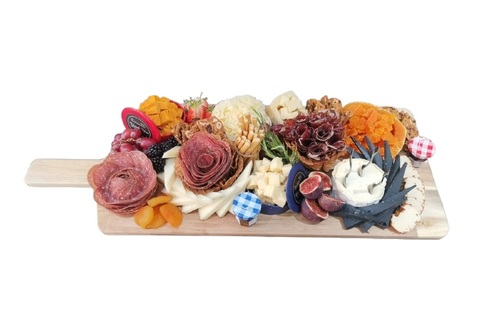 (Cheese Lovers ) Platter - - Serves 8-10 Persons
- 10 Types of Premium European Cheeses- 3 Types of cold cut
- Dried Fruits & Nuts
- Crackers
- Seasonal Fresh Fruits- 3 Types of Jams