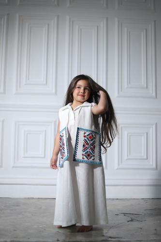 Kid's White Dress For Ramadan.