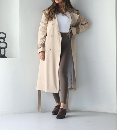 Sandy leather coats - Model wearing size M  
 _Top length 44 inch  
 _Fabric Jeans | leather 
 _ Dry-clean only