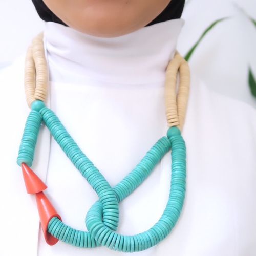 Light beige necklace