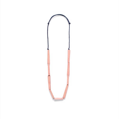 Apricot simple necklace - Materials : wood  Length : 38 CM ( MIDEUM )