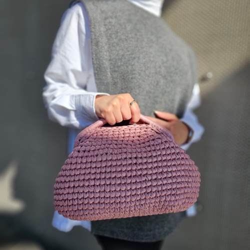 BLOSSOM CLUTCH